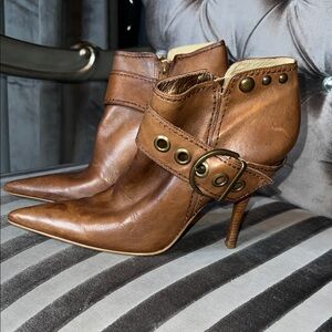 YOU ARE LOOKING AT A TOTAL UNICORN 🦄 Carlos by Carlos Santana “Timeless Edge" 🍯